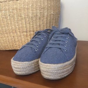 Report Aidi canvas Oxfords